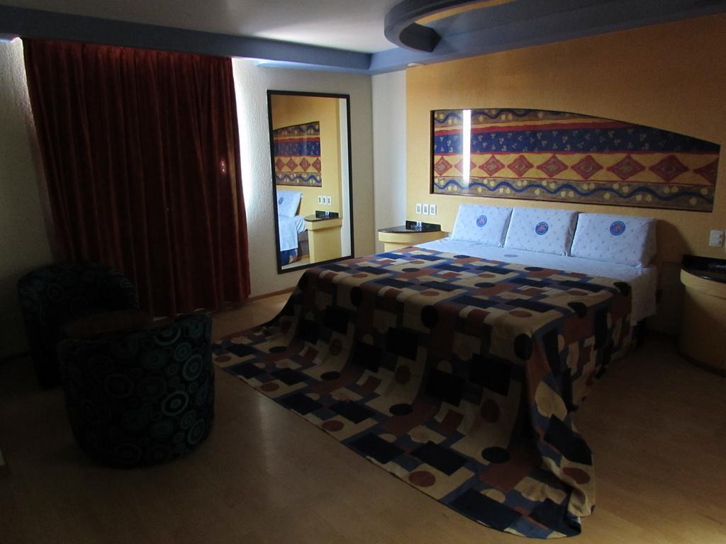 Motel Gran Vallarta (Adults Only) Celaya  Dış mekan fotoğraf